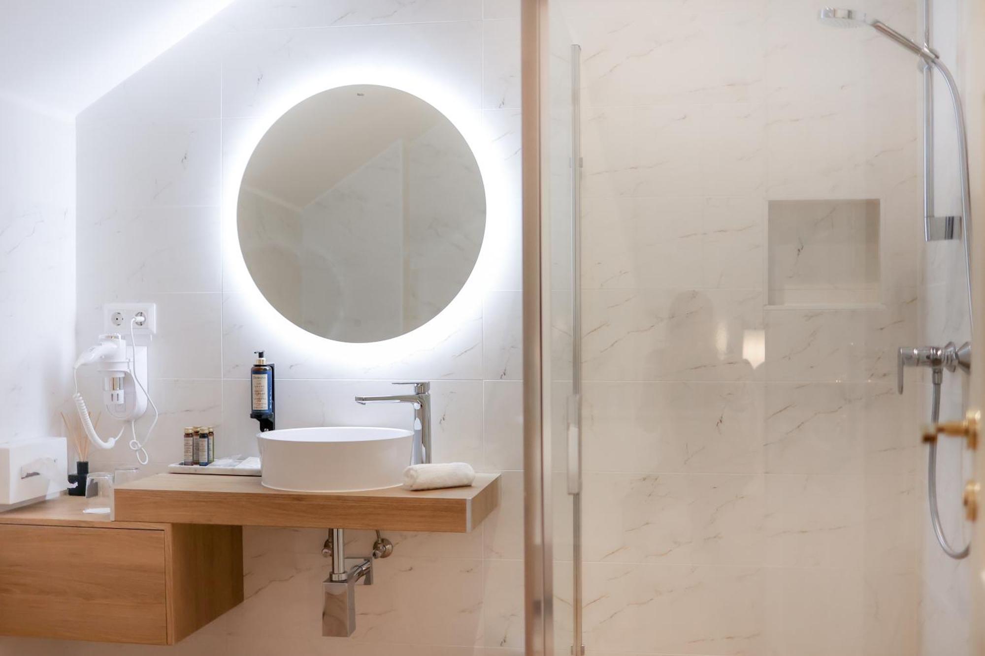 Vadkert Major Hotel Sárvár Екстериор снимка