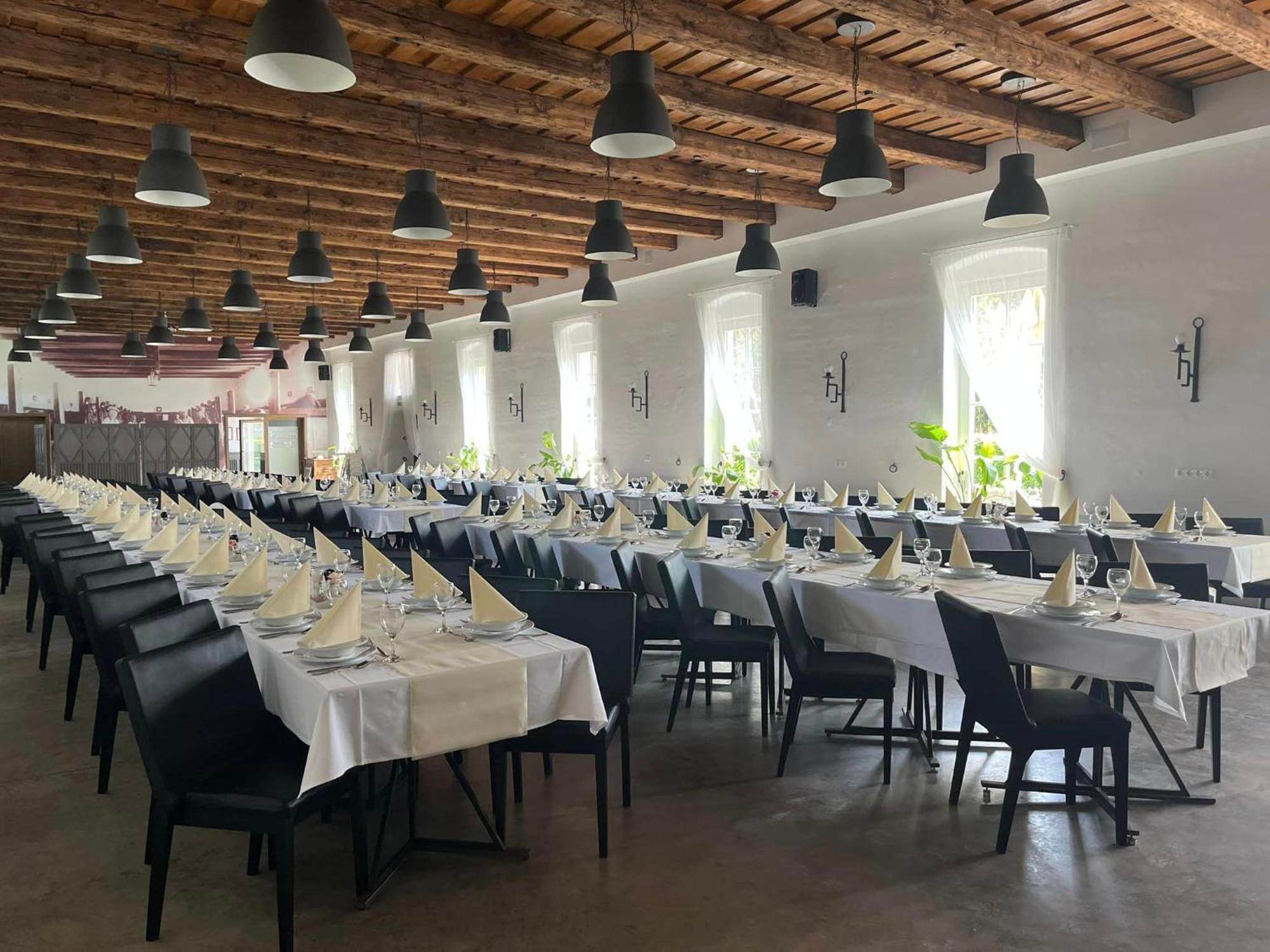 Vadkert Major Hotel Sárvár Екстериор снимка