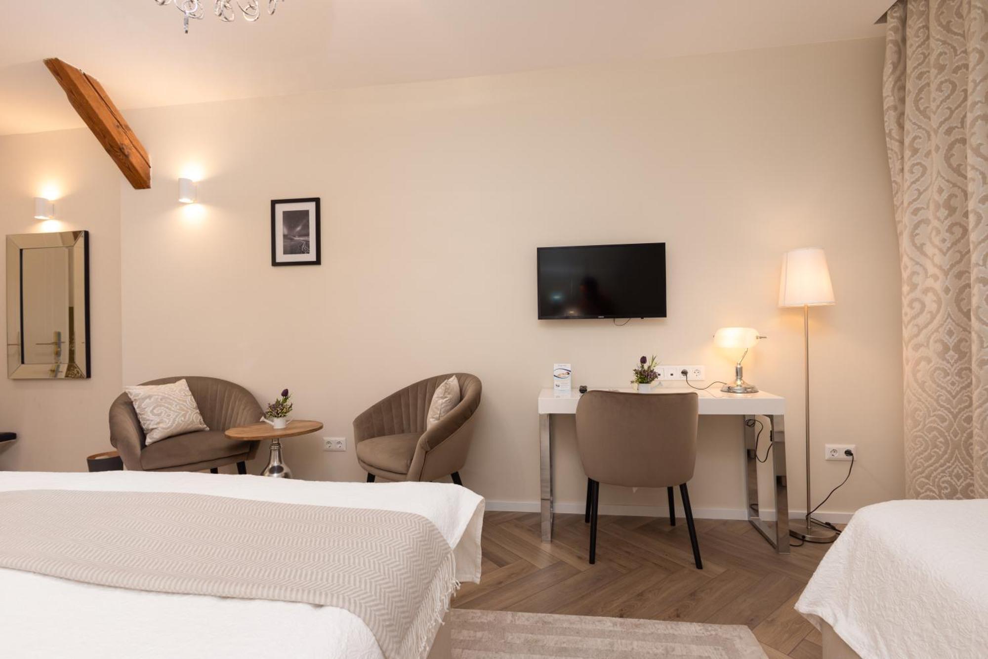Vadkert Major Hotel Sárvár Екстериор снимка