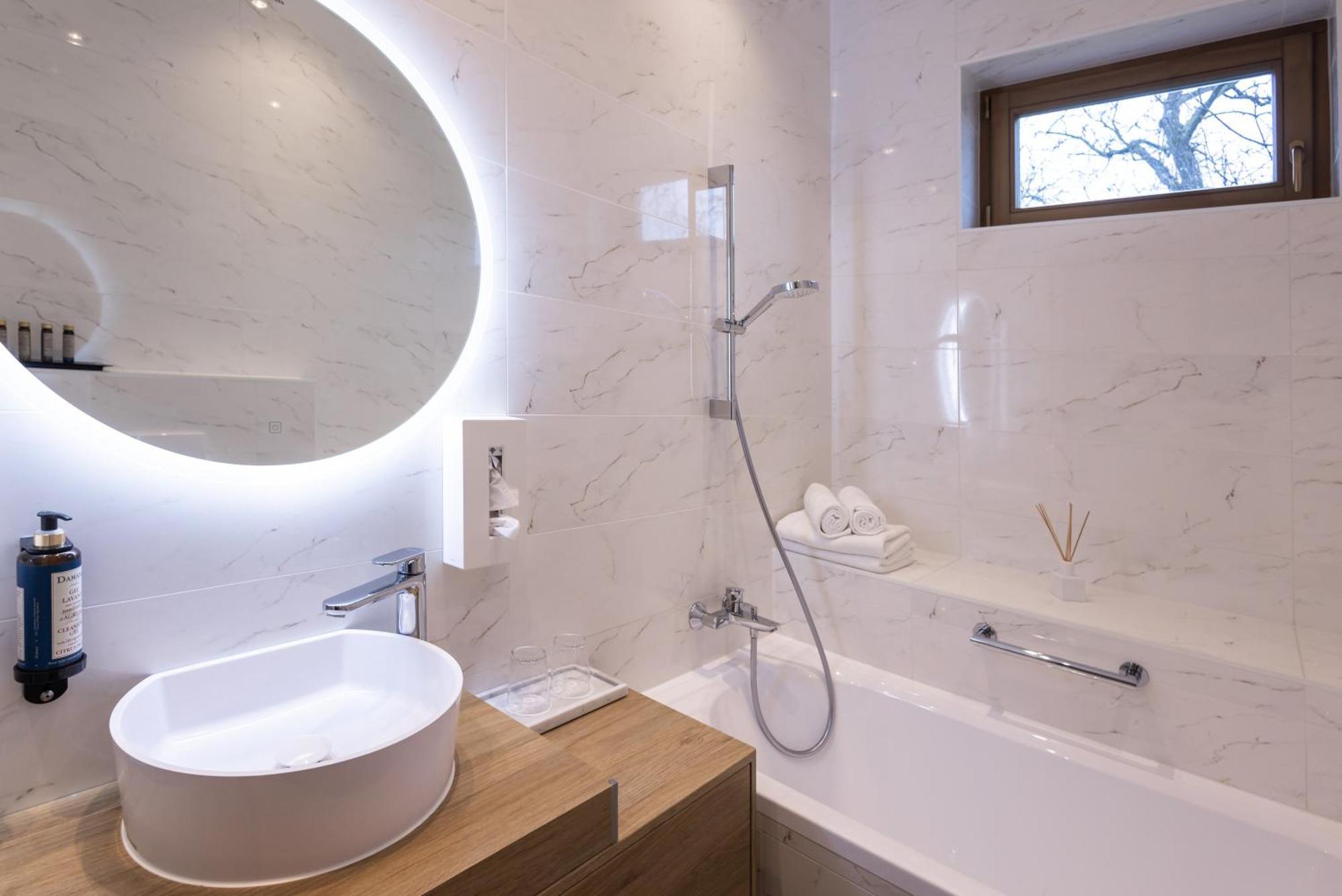 Vadkert Major Hotel Sárvár Екстериор снимка