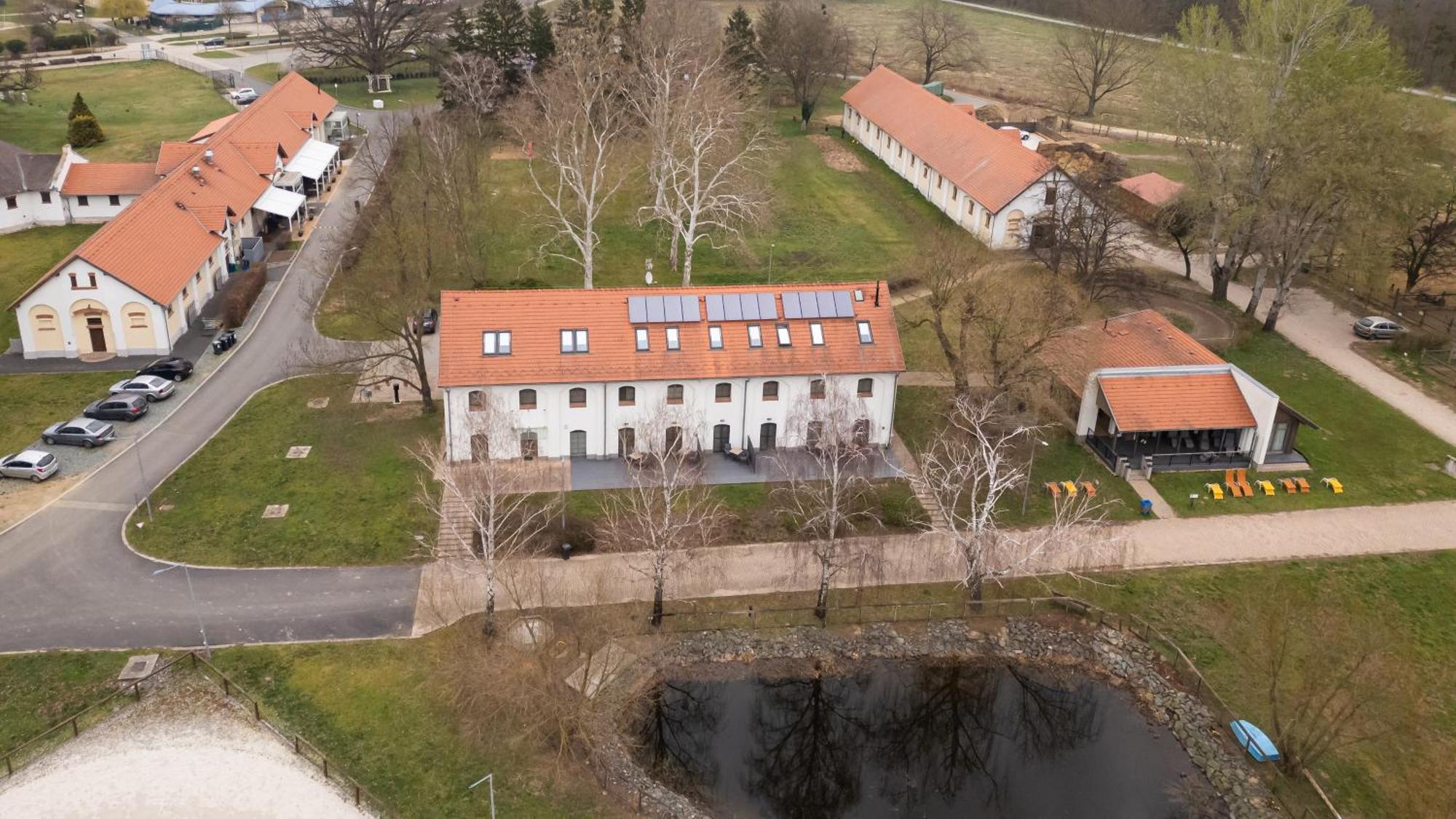 Vadkert Major Hotel Sárvár Екстериор снимка